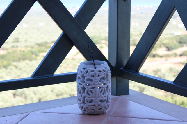 boden-und-gelaender-muessen-ebenfalls-gereinigt-werd-cc0-pixabay-tatwalter-240228_download Boden und Geländer müssen ebenfalls gereinigt werden.