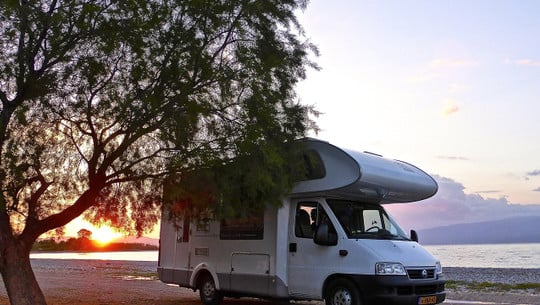 wohnmobil-privat-mieten-cc0-pixabay-memorycatcher-221212 wohnmobil privat mieten