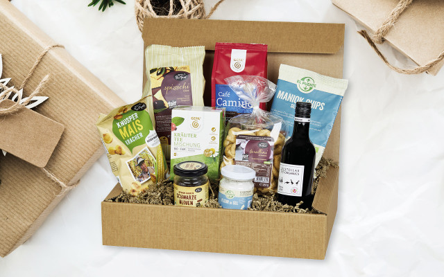 Slide_10_Foto Eine Welt Shop Galerie - FaiSchenken Fair Genießen