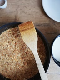 den-keksboden-musst-du-gut-festdruecken-utopiade-julia-kloss-191112_download Den Keksboden musst du gut festdrücken.