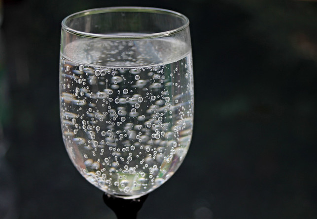 mineralwasser-sorgt-ebenfalls-fuer-die-triebkraft-cc0-pixabay-manfredrichter-180819_download Mineralwasser sorgt ebenfalls für die Triebkraft.