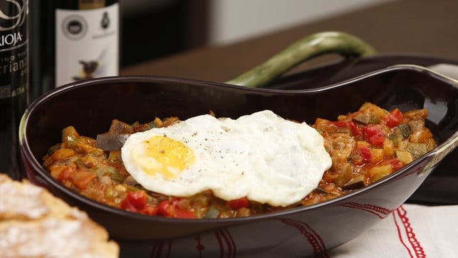 im-roemertopf-ist-eine-ratatouille-einfach-zubereit-cc0-pixabay-rubyriojano-180620_download Im Römertopf ist eine Ratatouille einfach zubereitet.