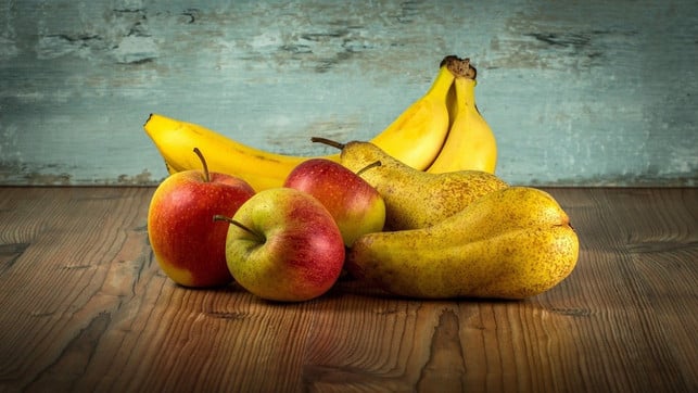 bananen-sollten-nur-zusammen-mit-anderem-obst-gela-cc0-pixabay-luboshouska-200723_download Bananen solltest du nur zusammen neben anderem Ethylen-Obst lagern, wenn sie noch sehr grün sind.