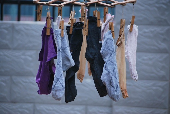 mit-alten-socken-kannst-du-verhindern-dass-deine-cc0-pixabay-publicdomainpictures-231207_download Mit alten Socken kannst du verhindern, dass deine Seitenspiegel einfrieren.