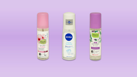 deos-oekotest-marken-260622 Drei Deosprays: links alverde Deo Spray von dm, mittig Nivea Fresh Natural, rechts Alterra Deo-Spray Bio-Salbei von Rossmann