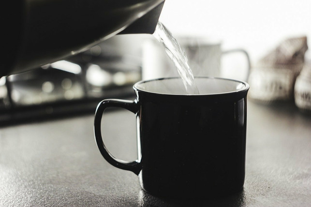 befuelle-den-wasserkocher-nicht-bis-zum-rand-wenn-cc0-pixabay-abbat1-220422_download Befülle den Wasserkocher nicht bis zum Rand, wenn du nur eine Tasse Tee brauchst.