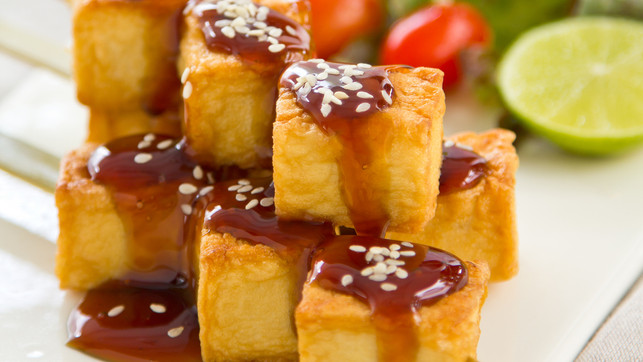 tofu-grillen-colourboxde-vanillaechoes-230602 tofu grillen