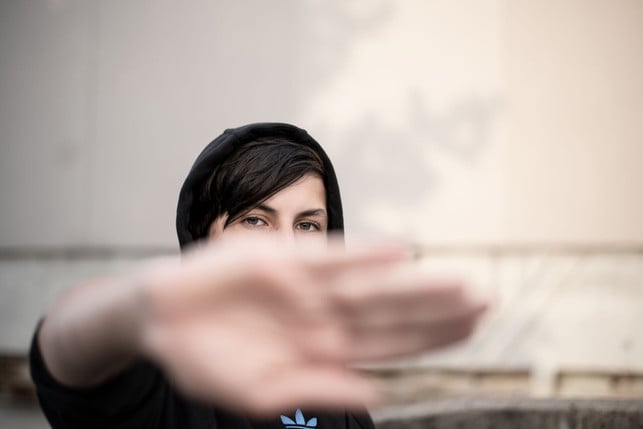 setze-im-umgang-mit-energieraeuberinnen-bewusst-gr-cc0--pixabay--ottawagraphics-250828_download Setze im Umgang mit Energieräuber:innen bewusst Grenzen.