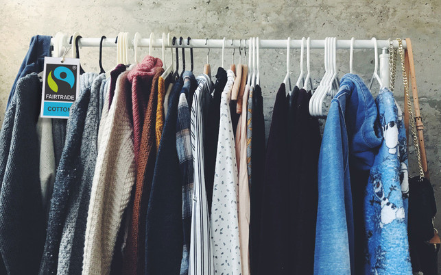 05_Textilien_c_Shanna_Camilleri-_Unsplash_1280x800_web faire Mode Fairtrade Produkte