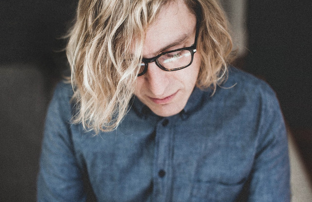 auch-lange-haare-kannst-du-mit-ueberraschend-wenig-cc0-pixabay-stocksnap-211014_download  Auch lange Haare kannst du mit überraschend wenig (Mikroplastik-)Produkten pflegen.