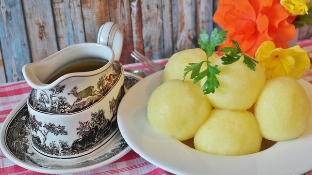 selbst-gemachte-kartoffelknoedel-einfach-guenstig-cc0-pixabay-ritae-181218_download Selbst gemachte Kartoffelknödel - einfach, günstig und ein Gaumenschmaus!