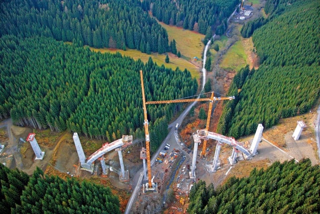 VDE 8 Bau Oelzetalbrücke Schnellstrecke Deutsche Bahn Neue Schnellstrecke Berlin München VDE 8 Bau Oelzetalbrücke Schnellstrecke Deutsche Bahn