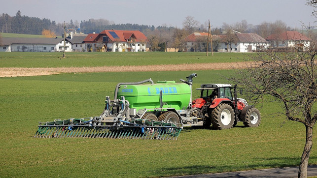 perchlorat-kann-durch-duenger-in-die-lebensmittel-g-cc0pixabaywfranz-200926_download Perchlorat kann durch Dünger in die Lebensmittel gelangen.