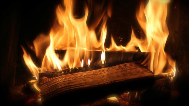 Kamin-Check: Was du vor dem Anfeuern erledigen solltest Kamin-Check: Was du vor dem Anfeuern erledigen solltest