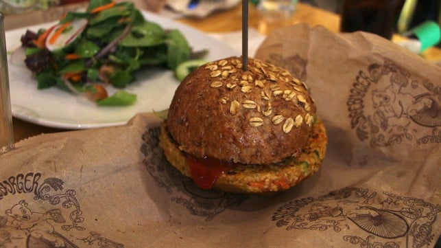 du-kannst-sowohl-dein-broetchen-als-auch-dein-burge-cc0-pixabay-jonschwarz-211203_download Auch Burgerbrötchen lassen sich einfrieren.