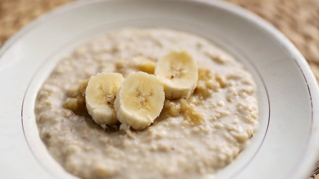 porridge-vs-overnight-oats-cc0-pixabay-congerdesign-250331 Porridge vs. Overnight oats