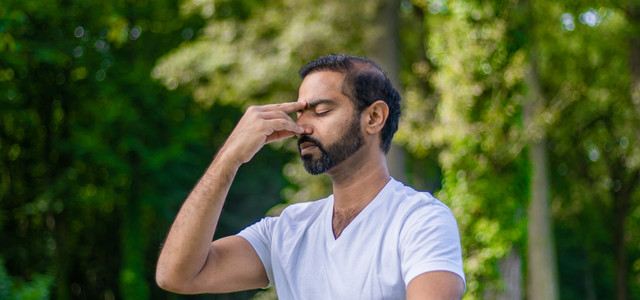 Alternating breathing: Do this exercise as an emergency brake for stress (Photo: CC0 / Pixabay / ramjain) Alternating breathing: Do this exercise as an emergency brake for stress