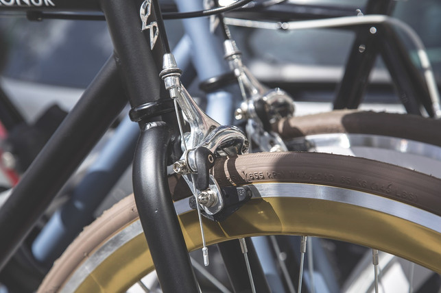 matte-fahrrad-oder-autoteile-aus-chrom-kannst-du-cc0-pixabay-pexels-200116_download Matte Fahrrad- oder Autoteile aus Chrom kannst du mit einer Natron-Paste wieder auf Hochglanz polieren.