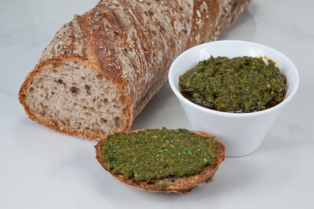 aus-den-blaettern-und-blueten-von-kapuzinerkresse-ka-cc0-pixabay-waldrebell-210426_download Aus den Blättern und Blüten von Kapuzinerkresse kannst du zum Beispiel leckeres Pesto zubereiten.