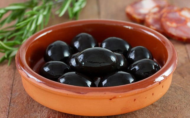 blackfood-oliven-c-170329-1280x800 Black Food: Schwarze Olive