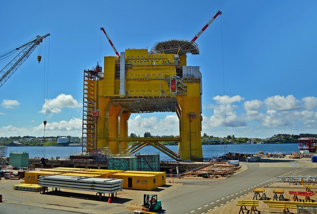 fuer-e-fuels-muss-kein-erdoel-gefoerdert-werden-cc0-pixabay-smellypumpy-220708_download Für E-Fuels muss kein Erdöl gefördert werden.