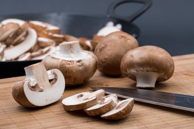 champignons-haben-ganzjaehrig-saison-in-deutschland-cc0-pixabay-bru-no-210104_download Champignons haben ganzjährig Saison in Deutschland.