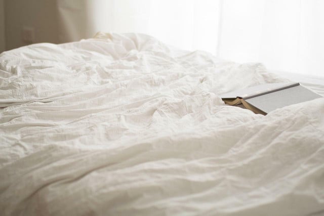 to-avoid-bedtime-procrastination-should-test-cc0-pixabay-lum3n-220620_download To avoid bedtime procrastination, you should set yourself clear rules - like no smartphone in the bedroom.