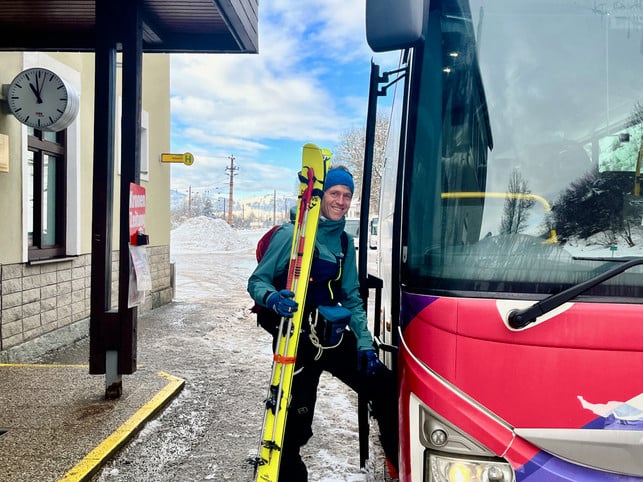 die-skireise-mit-dem-bus-ist-eine-alternative-zur-michael-viththum-240112_download Die Skireise mit dem Bus ist eine Alternative zur Bahn.