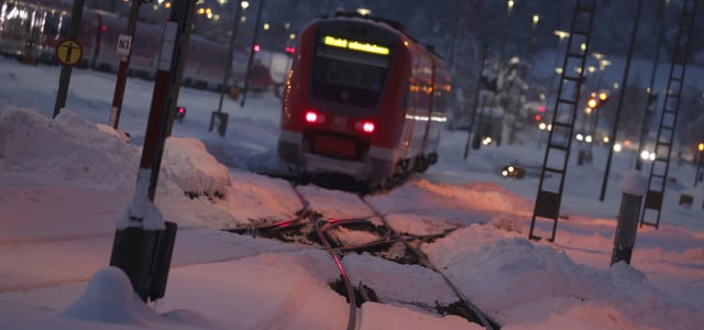 Tagelanges Schnee-Chaos bei der Bahn: Warum ist das so?