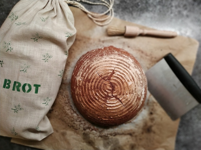fuer-brot-kannst-du-backpapier-oft-wiederverwenden-cc0-pixabay-car1n1pan1n1-231230_download Für Brot kannst du Backpapier oft wiederverwenden.