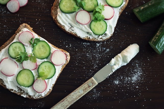veganer-frischkaese-ist-ein-toller-aufstrich-fuers-m-cc0-pixabay-ponce_photography-210425_download Veganer Frischkäse ist ein toller Aufstrich fürs Muttertagsfrühstück.