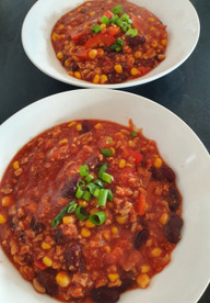 veganes-chilisincarne-teller-221124-1280x720.jpg-221124-500x720-1