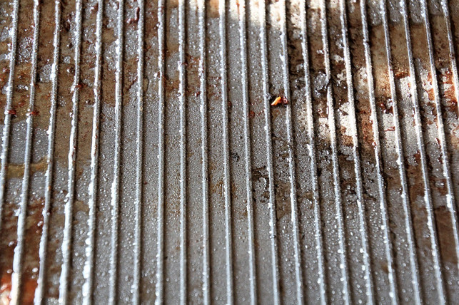 je-mehr-leute-desto-schneller-wird-auch-der-grill-cc0-pixabay-reinhardthrainer-241220_download Je mehr Leute, desto schneller wird auch der Grill dreckig.