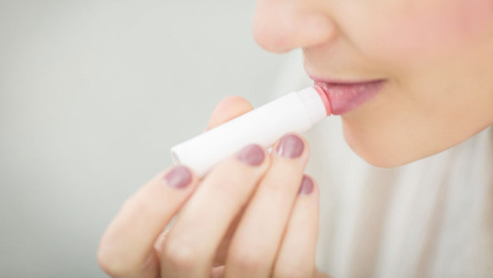 lippenbalsam-suechtig-pb Kann Lippenbalsam süchtig machen?
