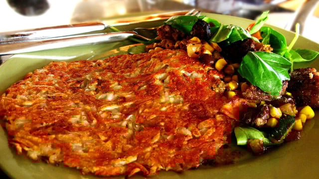 kuerbis-roesti-mit-salat-cc0-pixabay-rconceptz-210309 Kürbis-Rösti mit Salat