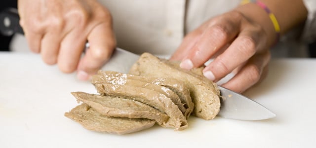 Seitan selber machen Vegetarische Weihnachten – mit Entenbrustfilets aus Weizengluten (Seitan).
