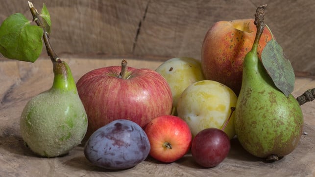saisonales-obst-aus-der-region-ist-eine-leckere-be-cc0-pixabay-domeckopol-180127_download Saisonales Obst aus der Region ist eine leckere Beilage fürs Raclette.