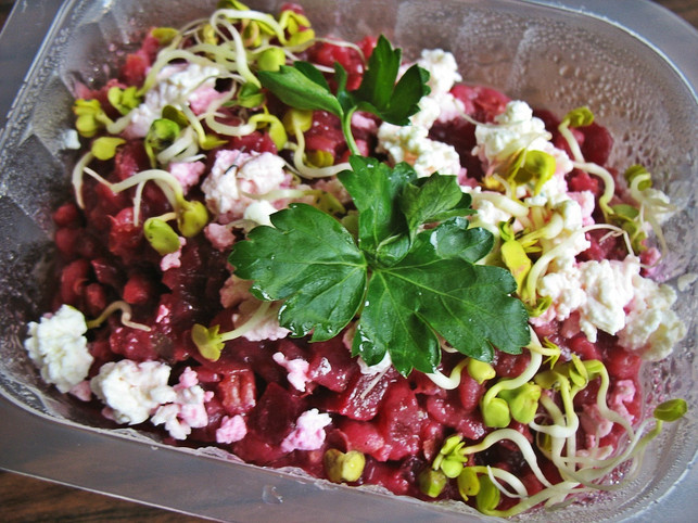 gekeimter-buchweizen-eignet-sich-als-topping-fuer-s-cc0-pixabay-czendon-240319_download Gekeimter Buchweizen eignet sich als Topping für Salat.