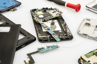ein-smartphone-enthaelt-viel-wertvolles-material-cc0-pixabay-bru-no-190317_download Ein Smartphone enthält viel wertvolles Material