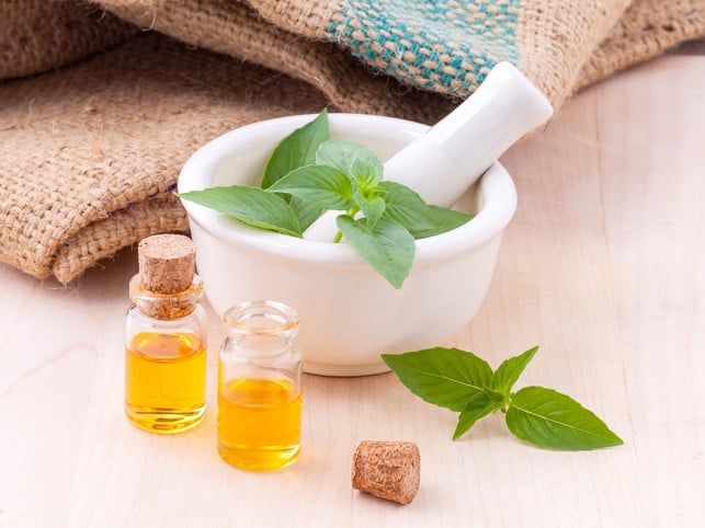 Peppermint mint tension-CC0-Pixabay-Kerdkanno-180717_Download Peppermint oil against tension: the oil helps with a stiff neck.