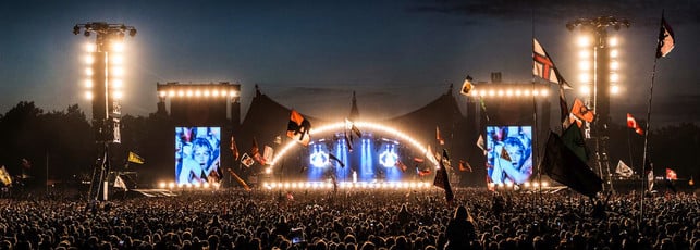 Festival-Roskilde-Abend_z_Christian Hjorth-042916-1280x587 Das Roskilde Festival in Dänemark ist eine Non-Profit Veranstaltung.