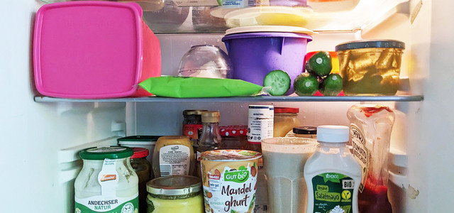Feuchtigkeit im Kühlschrank: Was hilft?