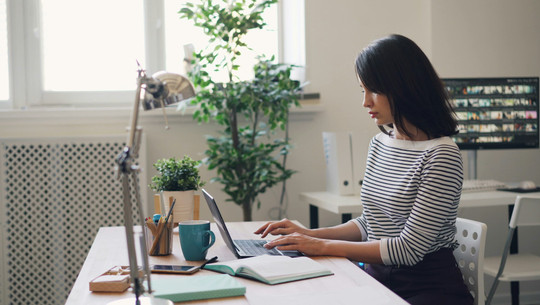 vitaly-gariev-1ZrHX1Kj594-unsplash (1)