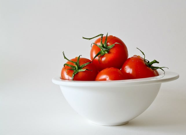auch-eine-schuessel-eignet-sich-um-tomaten-darin-n-cc0-public-domain-pixabay-anelka-180716_download Auch eine Schüssel eignet sich, um Tomaten darin nachreifen zu lassen.