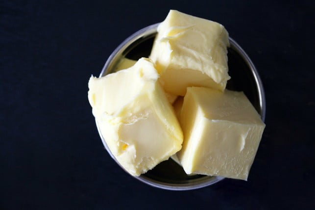 auch-butter-oder-margarine-eignet-sich-zum-braten-cc0-pixabay-ponce_photography-220322_download Auch Butter oder Margarine eignet sich zum Braten ohne Öl, ist jedoch nur für niedrigere Temperaturen geeignet.
