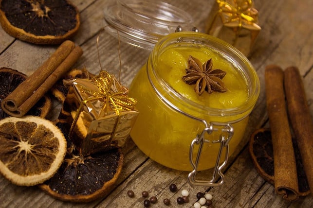verwendest-du-auch-das-orangenfruchtfleisch-kanns-cc0-pixabay-einladung_zum_essen-200302_download Verwendest du auch das Orangenfruchtfleisch, kannst du die Orangenmarmelade noch etwas fruchtiger gestalten.