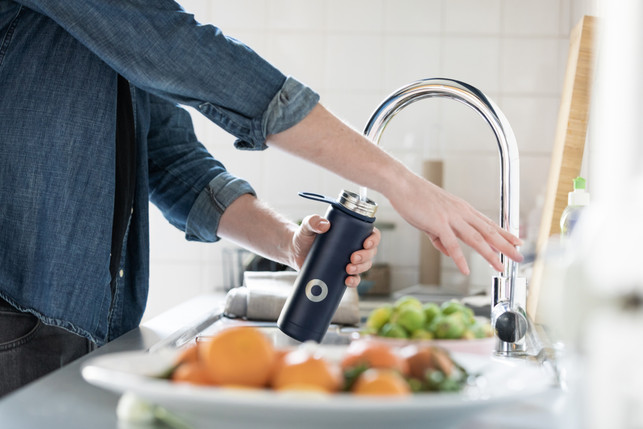 Vom Sofa aus die Welt retten: 9 Tipps für Faule Leitungswasser trinken
