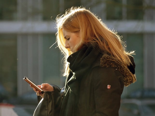 vom-heimwegtelefon-kannst-du-dich-nach-hause-begle-cc0-pixabay-tmeier1964-210219_download Vom Heimwegtelefon kannst du dich nach Hause begleiten lassen.