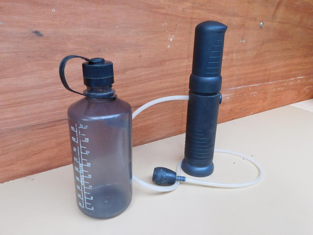 trinkwasser-und-wasserfilter-fuer-die-reise-pascal-thiele-utopia-180323_download Ein Wasserfilter lohnt sich zusätzlich zu deiner Wasserflasche.