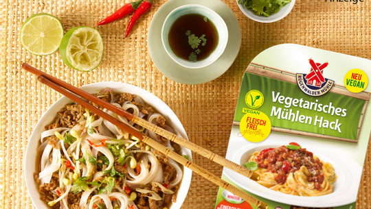 rezept-vegan-ruegenwalder-galerie1-1115 Vegetarisches Mühlen Hackfleisch mit Chili-Zitronengras & Sojasprossen